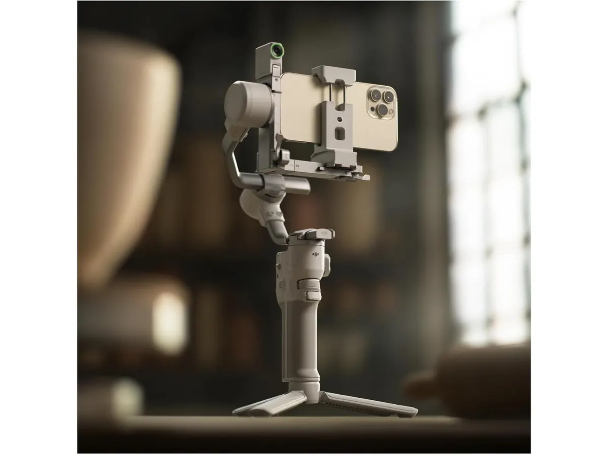 DJI RS 4 Mini Combo Review: A Reliable Gimbal for Creators